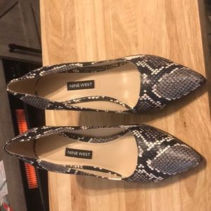 Nine West pointed toe heel